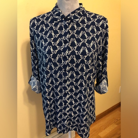 Talbots, Size LP, super pretty light airy blouse. - Picture 4 of 9